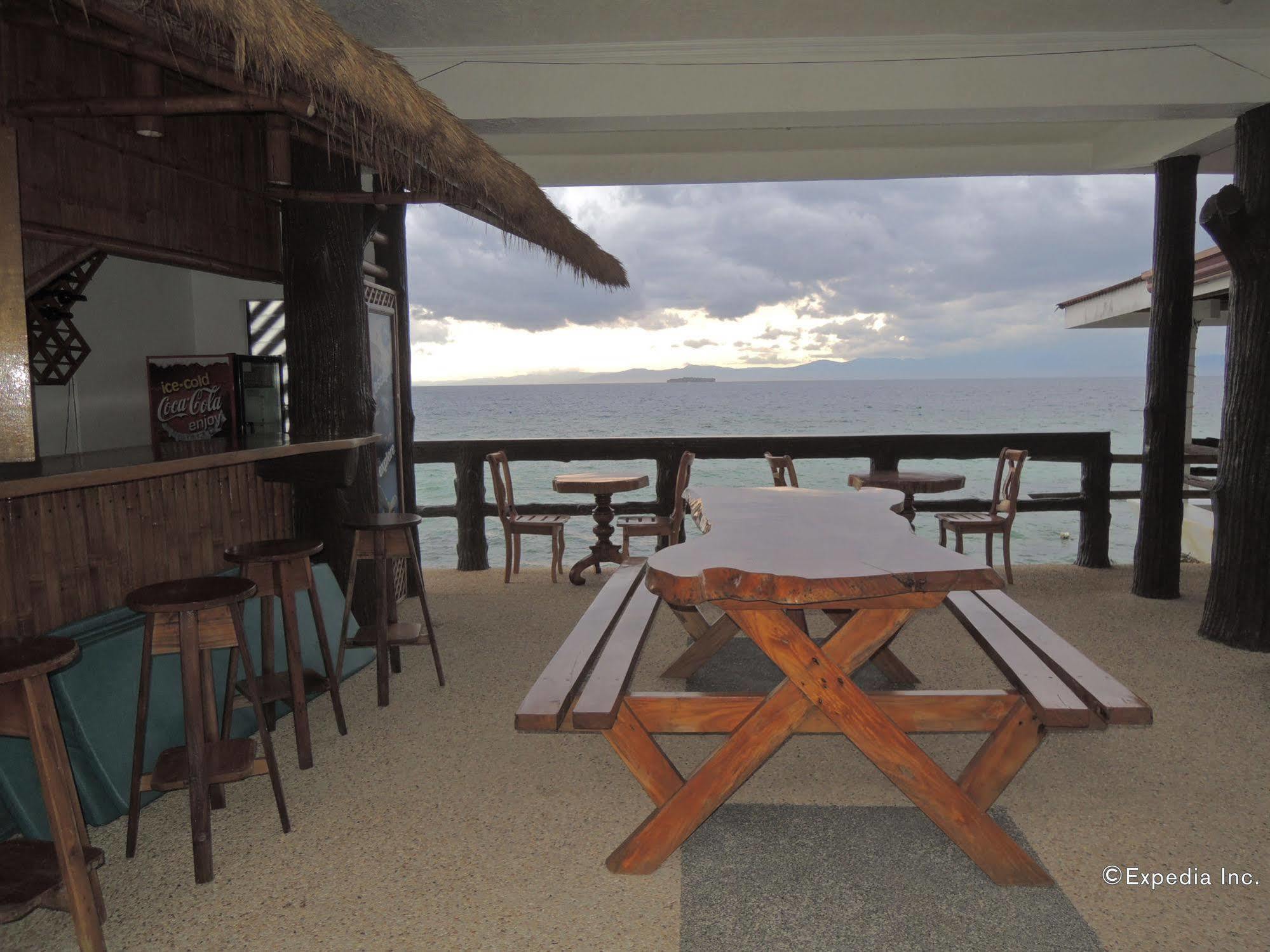 Love'S Beach & Dive Resort Moalboal Exteriör bild
